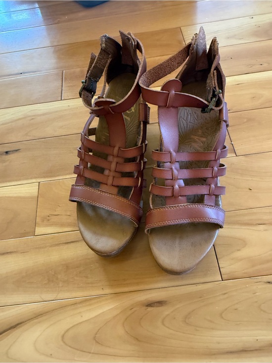 Blowfish Shoes - Blowfish Tan Strappy Wedge Sandals